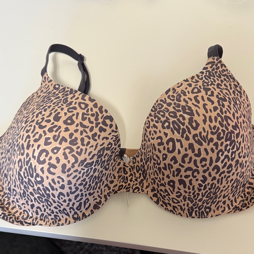 PINK Victoria's Secret Leopard Print Bra